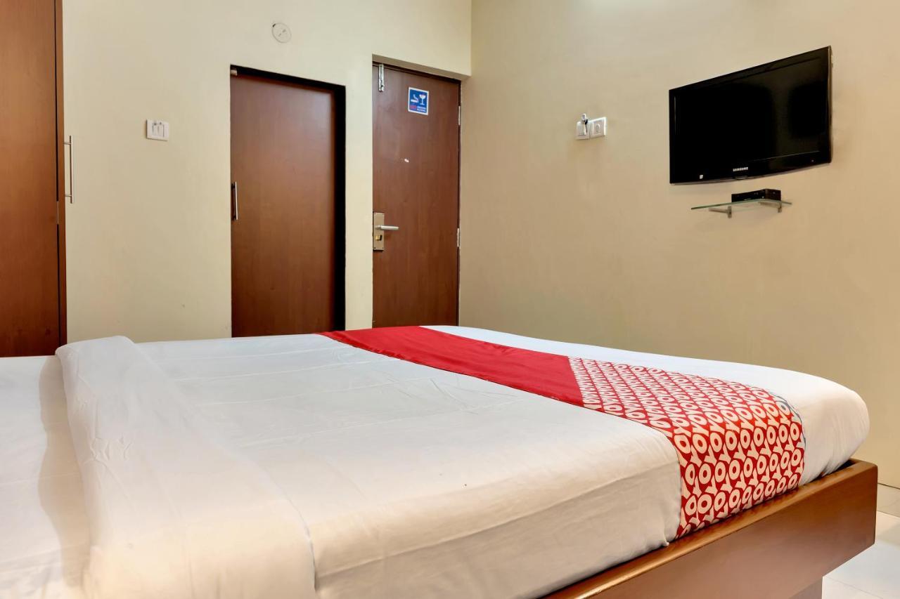 Malad Konark Apartment מראה חיצוני תמונה